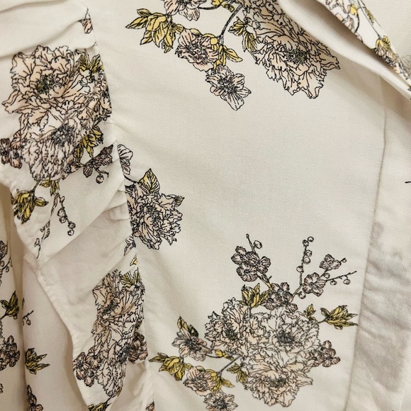 H&M Floral Ruffle Top - Picture 3 of 5